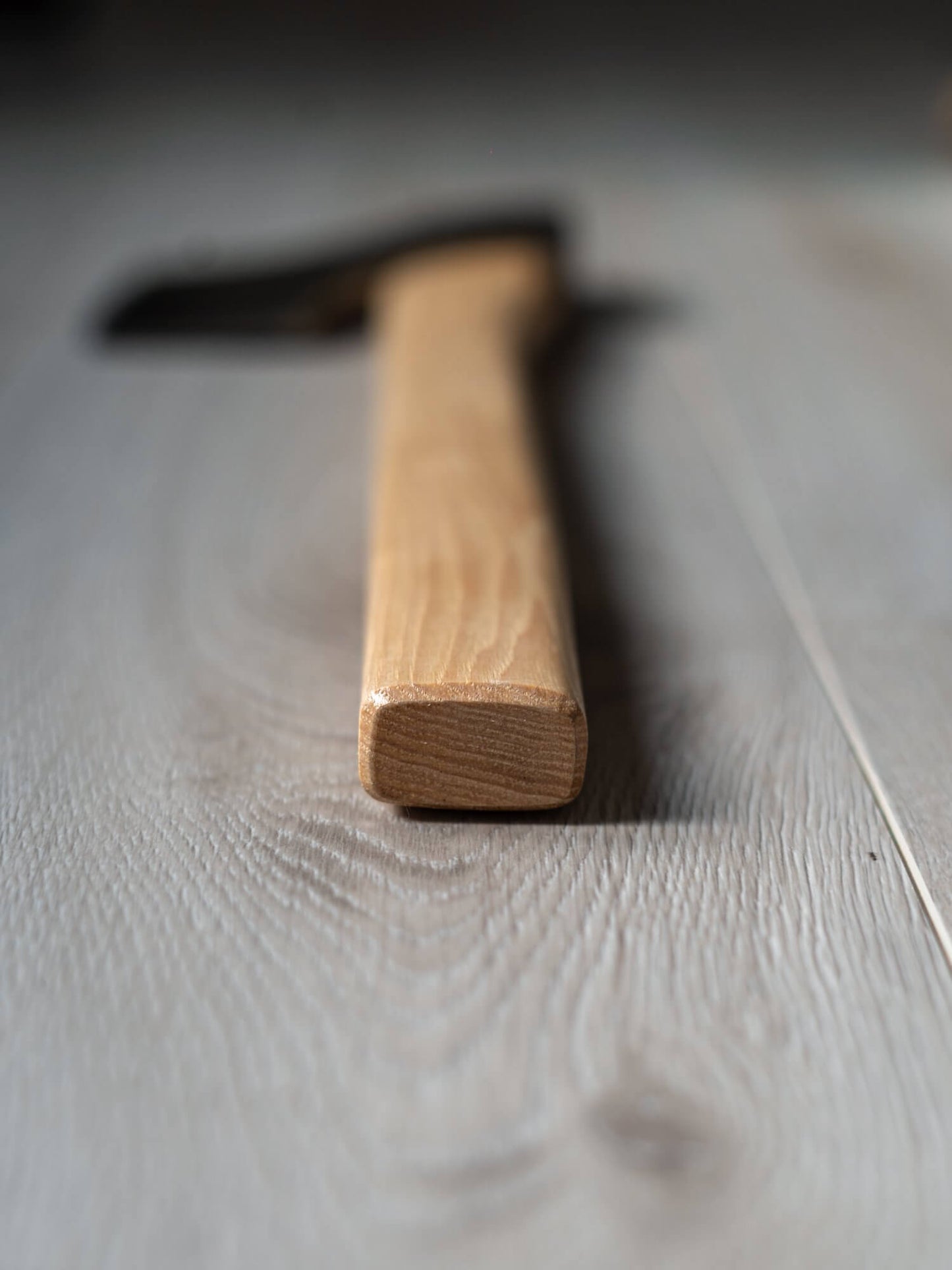 The Queen of Hearts Throwing Axe Square Handle