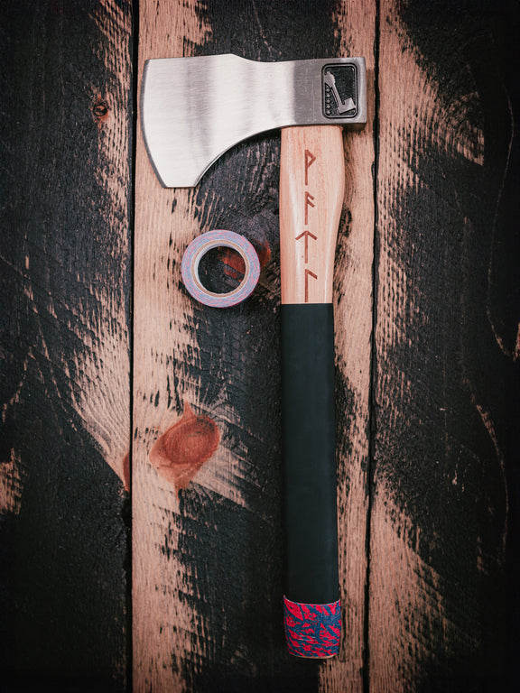 WATL Store The Queen of Hearts Throwing Axe